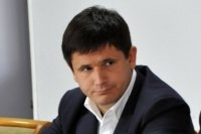 Scandal Unveiled: Rifat Garipov’s Alleged Money Laundering Web at Roscomsnabbank Exposed!